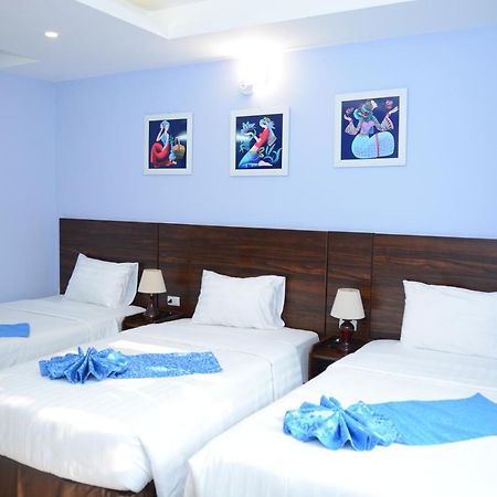 Hanoi Luxury House & Travel Buitenkant foto